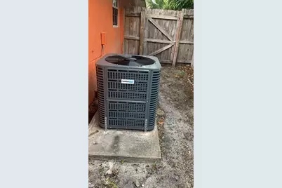 2070 NE 2nd Ave, Pompano Beach, FL 33060 - Photo 3