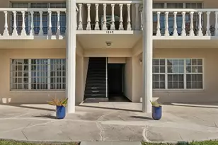 1049 NW 30th Ct, Wilton Manors, FL 33311 - Photo 3