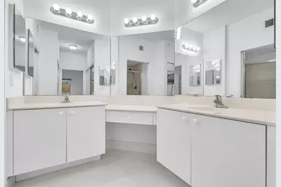 7735  Yardley Dr, Unit #201, Tamarac, FL 33321 - Photo 23