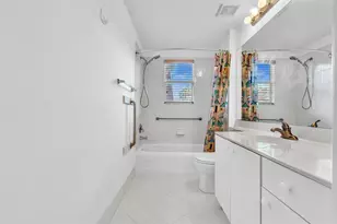 7735 Yardley Dr, Tamarac, FL 33321 - Photo 29