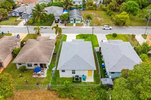 416 NE 12th Ave, Boynton Beach, FL 33435 - Photo 13