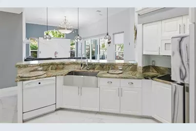 10141  Umberland Pl, Boca Raton, FL 33428 - Photo 11