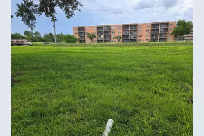 8590  Sunrise Lakes Blvd, Unit #106, Sunrise, FL 33322 - Photo 17