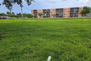 8590 Sunrise Lakes Blvd, Sunrise, FL 33322 - Photo 17