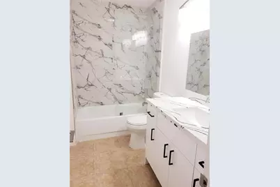 18338 NW 68th Ave, Unit #B, Hialeah, FL 33015 - Photo 15