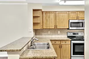 2022 Alta Meadows Ln, Delray Beach, FL 33444 - Photo 11