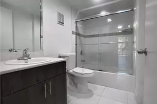 19455 NE 10th Ave, North Miami Beach, FL 33179 - Photo 5