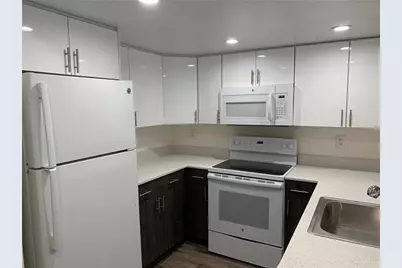 19455 NE 10 Ave, Unit #3-517, North Miami Beach, FL 33179 - Photo 1