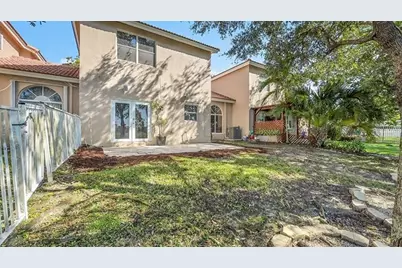 518 NW 130th Way, Pembroke Pines, FL 33028 - Photo 21
