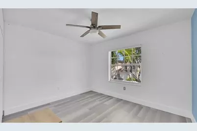 518 NW 130th Way, Pembroke Pines, FL 33028 - Photo 17