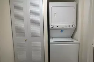 18335 NW 68th Ave, Hialeah, FL 33015 - Photo 5