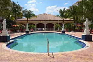 18335 NW 68th Ave, Hialeah, FL 33015 - Photo 9