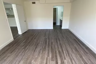 18335 NW 68th Ave, Hialeah, FL 33015 - Photo 5