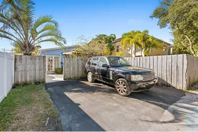 415 SW 16th St, Unit #North, Fort Lauderdale, FL 33315 - Photo 13