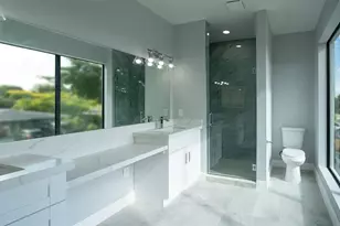 333 NW 41st St, Oakland Park, FL 33309 - Photo 15