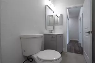 333 NW 41st St, Oakland Park, FL 33309 - Photo 29