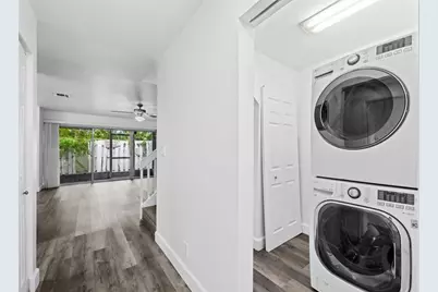 822  Crystal Lake Dr, Unit #822, Deerfield Beach, FL 33064 - Photo 15