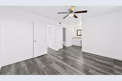 822  Crystal Lake Dr, Unit #822, Deerfield Beach, FL 33064 - Photo 13