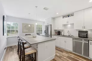 261 NE 16th Pl, Fort Lauderdale, FL 33305 - Photo 9