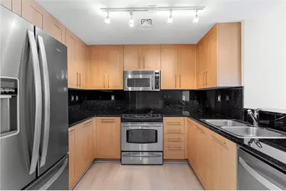 511 SE 5th Ave, Unit #910, Fort Lauderdale, FL 33301 - Photo 5