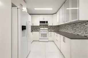 3167 Cocoplum Cir, Pompano Beach, FL 33063 - Photo 1