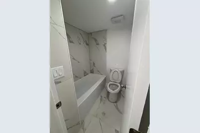 20301 W Country Club Dr, Unit #1127, Aventura, FL 33180 - Photo 21