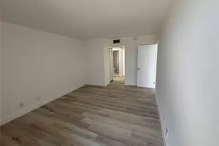 20301 W Country Club Dr Unit, Aventura, FL 33180 - Photo 11