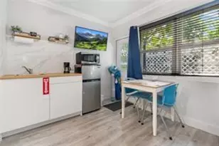 2625 NE 13th Ct, Fort Lauderdale, FL 33304 - Photo 5