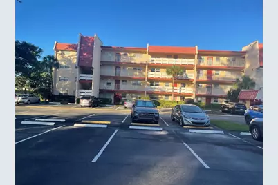 1025  Country Club Dr, Unit #302, Margate, FL 33063 - Photo 1