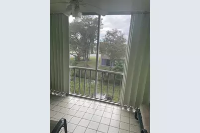 1025  Country Club Dr, Unit #302, Margate, FL 33063 - Photo 9