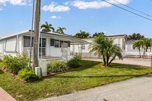 1921 SW 87th Terrace, Davie, FL 33324 - Photo 25