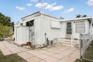 1921 SW 87th Terrace, Davie, FL 33324 - Photo 11