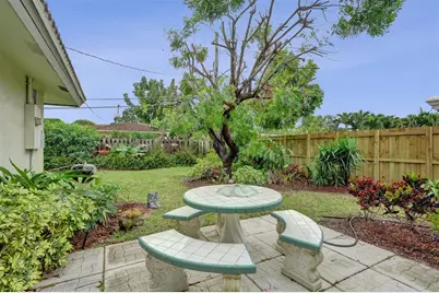 1892 NE 33rd St, Oakland Park, FL 33306 - Photo 37
