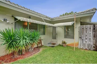 1892 NE 33rd St, Oakland Park, FL 33306 - Photo 41