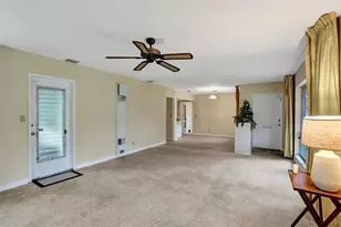 1892 NE 33rd St, Oakland Park, FL 33306 - Photo 9