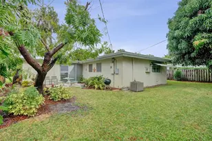 1892 NE 33rd St, Oakland Park, FL 33306 - Photo 23