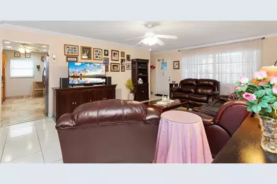 1251 NW 90th Dr, Plantation, FL 33322 - Photo 9