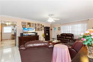 1251 NW 90th Dr, Plantation, FL 33322 - Photo 9