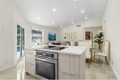 1427  Seagrape Cir, Weston, FL 33326 - Photo 19