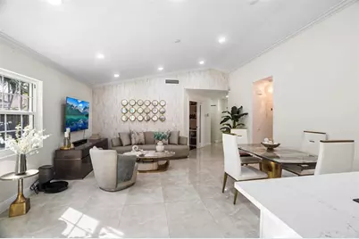 1427  Seagrape Cir, Weston, FL 33326 - Photo 9