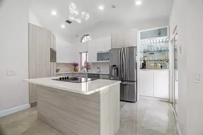 1427  Seagrape Cir, Weston, FL 33326 - Photo 15