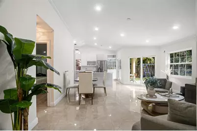 1427  Seagrape Cir, Weston, FL 33326 - Photo 7