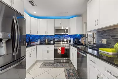 10344  Dorchester Dr, Boca Raton, FL 33428 - Photo 7