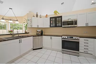 4080 NW 83rd Ln, Coral Springs, FL 33065 - Photo 13