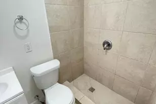 1000 NW 11th Ct, Fort Lauderdale, FL 33311 - Photo 19