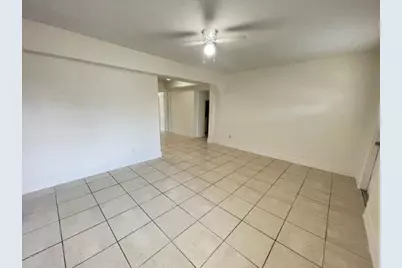 1000 NW 11th Ct, Fort Lauderdale, FL 33311 - Photo 9