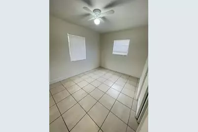 1000 NW 11th Ct, Fort Lauderdale, FL 33311 - Photo 25