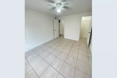 1000 NW 11th Ct, Fort Lauderdale, FL 33311 - Photo 17