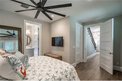 2349 NE 24th St, Lighthouse Point, FL 33064 - Photo 57