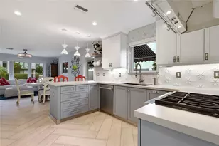 390 NE 10th Ave, Fort Lauderdale, FL 33301 - Photo 3